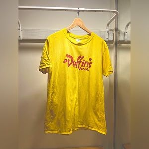 DUFFINS DONUTS vintage ring spun t-shirt, men’s large in yellow